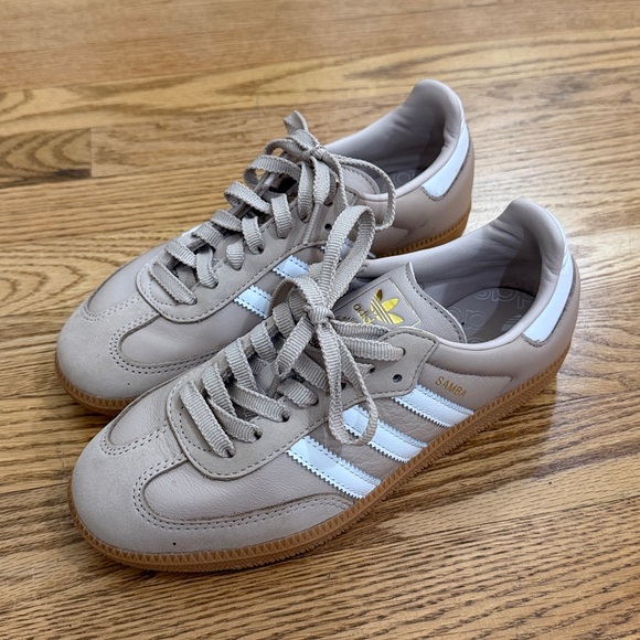 adidas Samba Sneakers in Beige and White - Picture 3 of 8